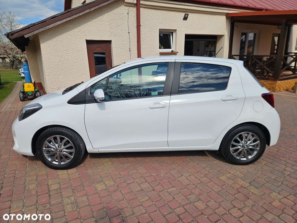 Toyota Yaris 1.33 Premium - 2