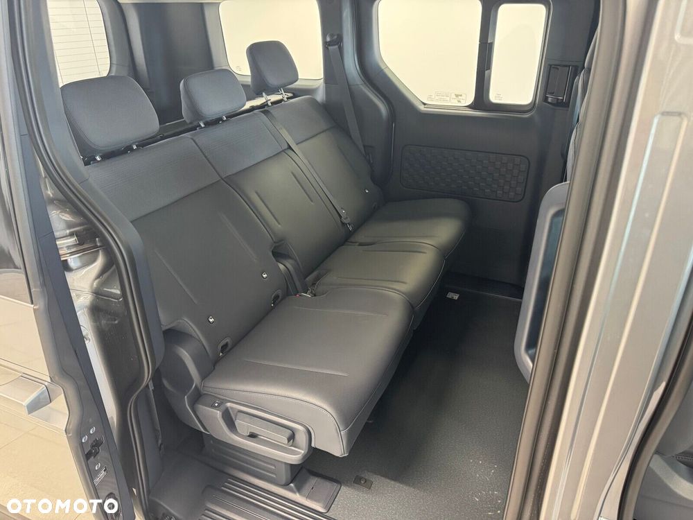 Kia PV5 - 11