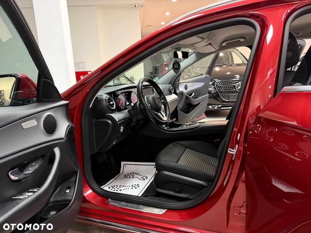 Mercedes-Benz Klasa E 220 d 4Matic 9G-TRONIC - 24
