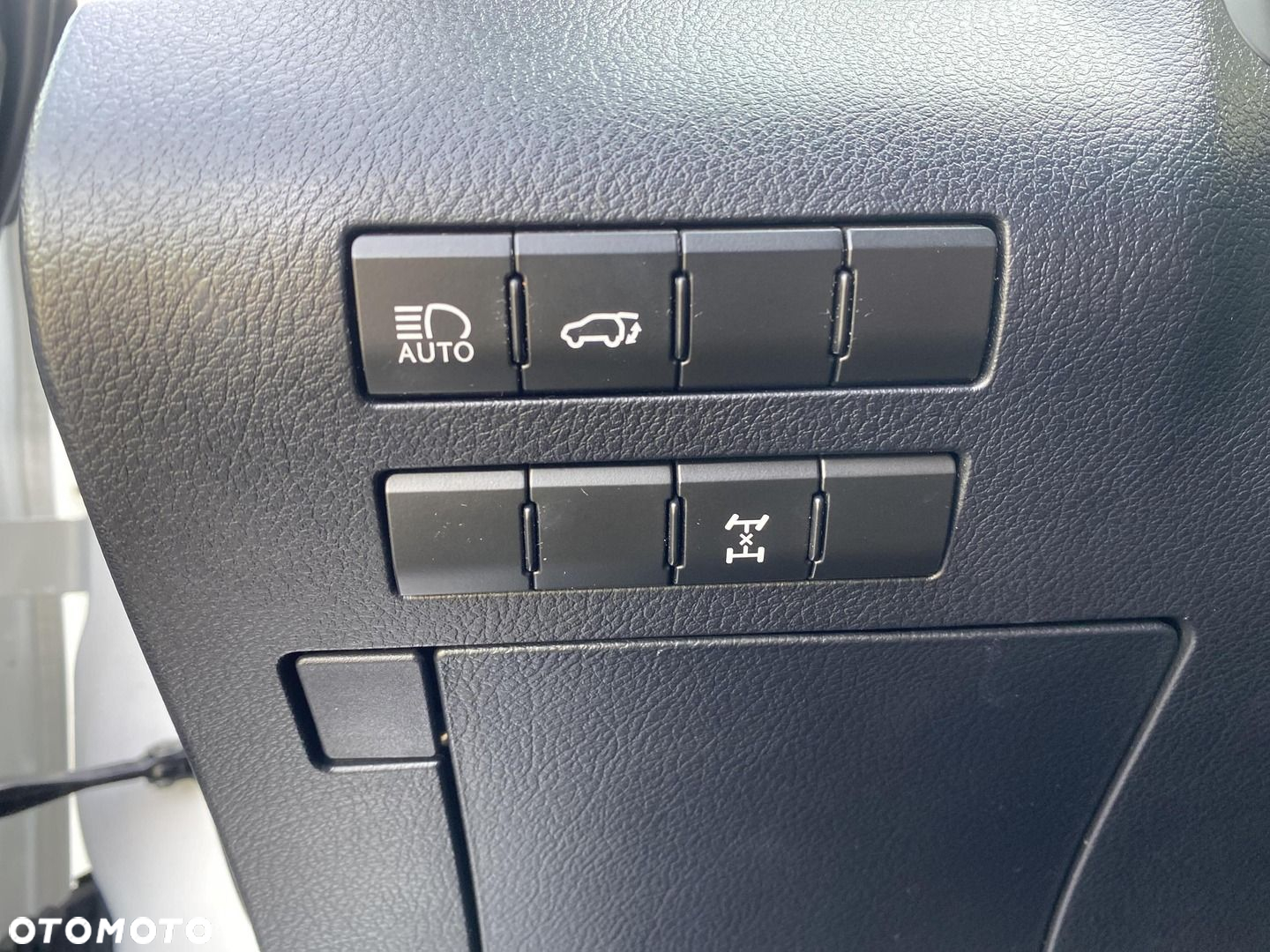 Lexus RX - 21