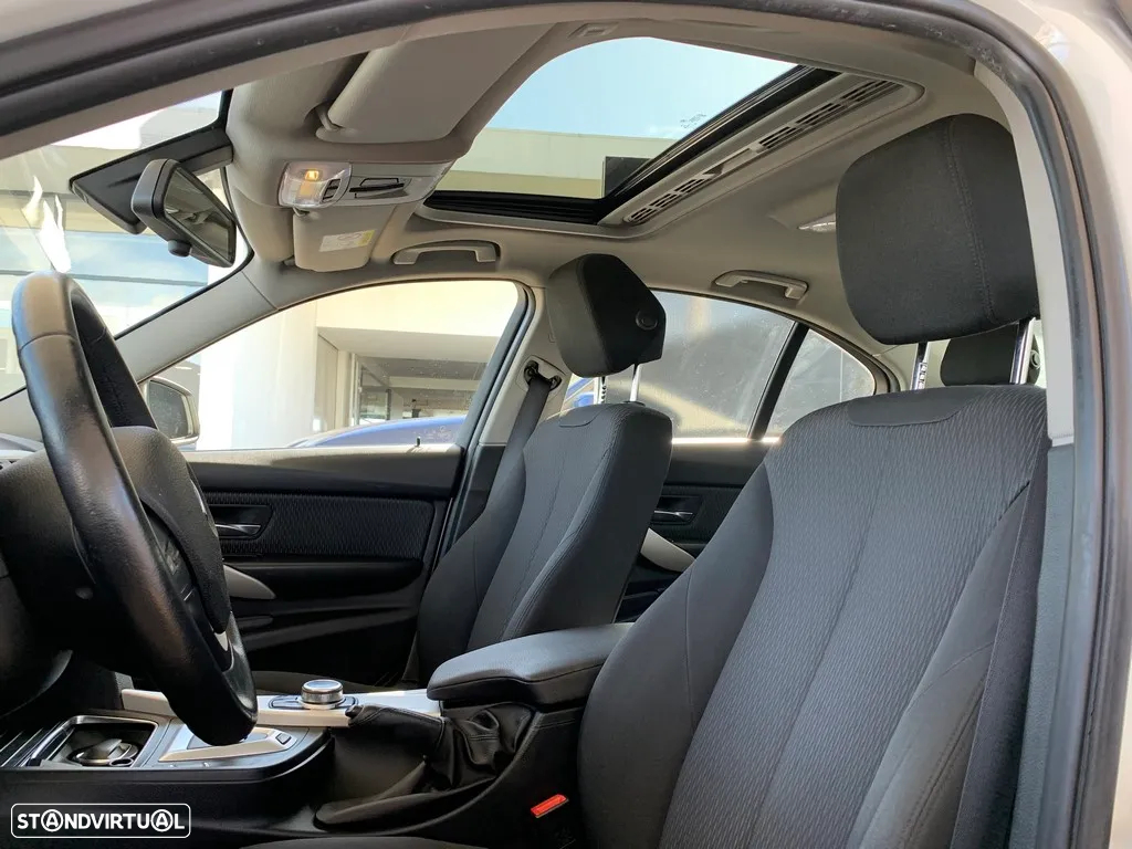 BMW 330 e iPerformance Line Sport - 16