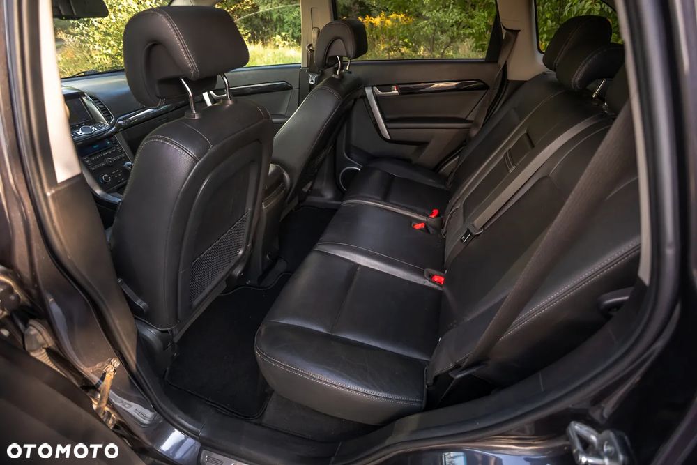 Chevrolet Captiva 2.2 d LTZ - 28