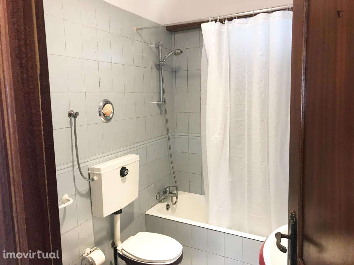 Apartamento com 2 quartos - localizado em Paranhos Porto - Grande imagem: 2/7