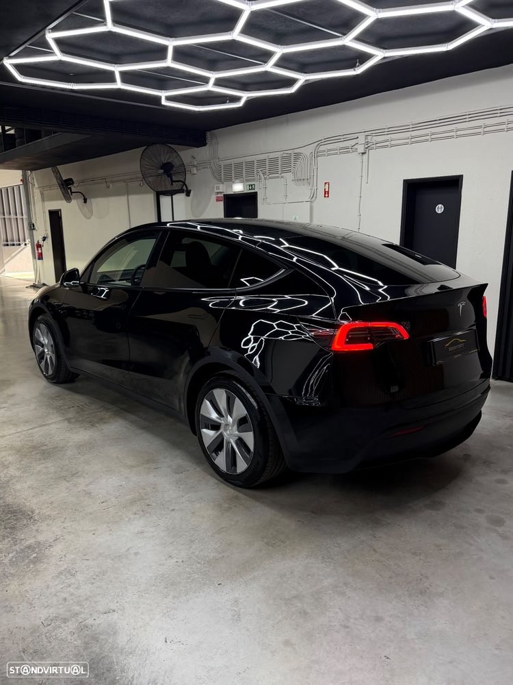 Tesla Model Y Standard - 4