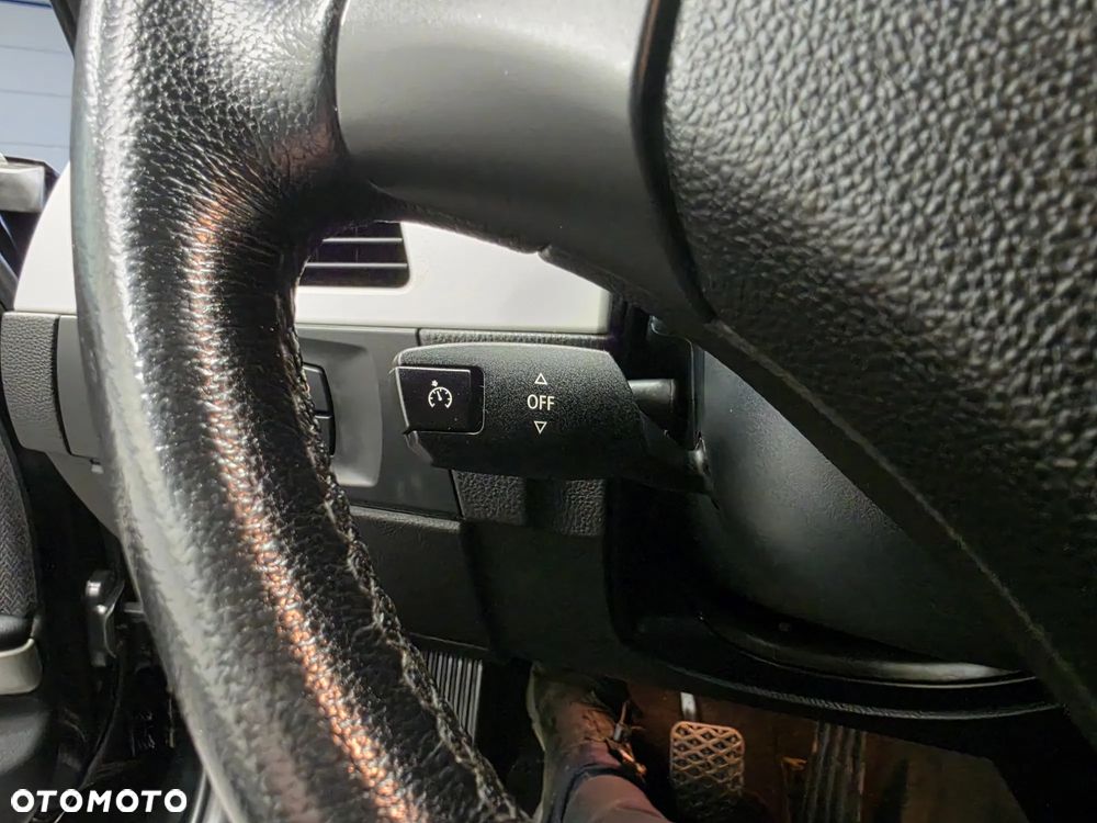 BMW Seria 3 318i Edition Exclusive - 37