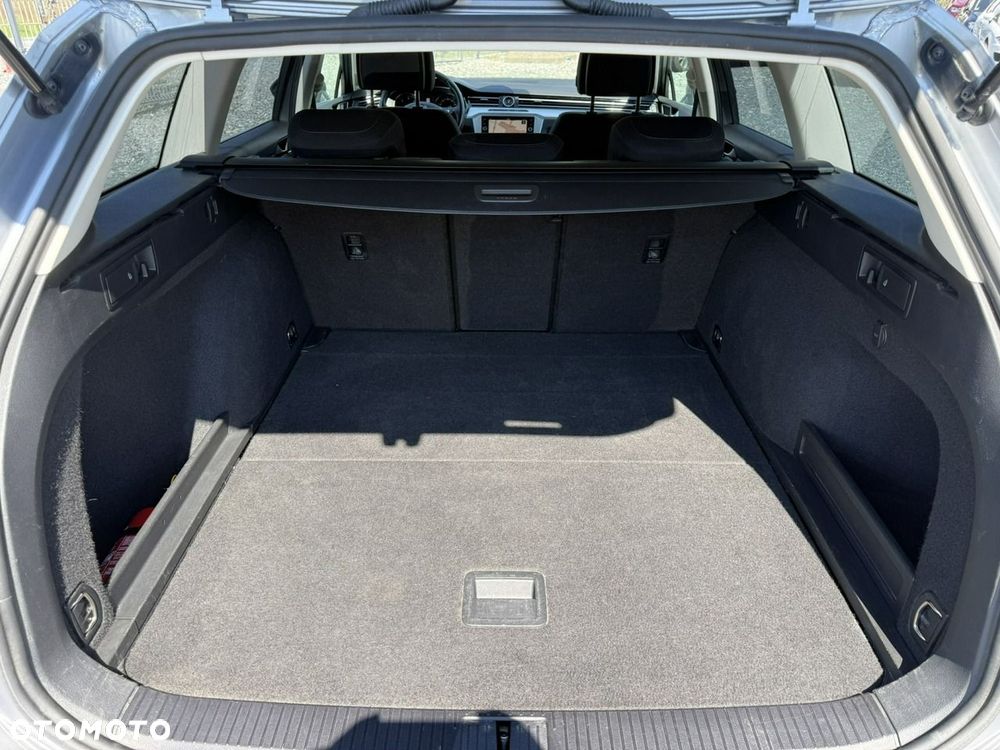 Volkswagen Passat Variant 2.0 TDI BMT Comfortline DSG - 32
