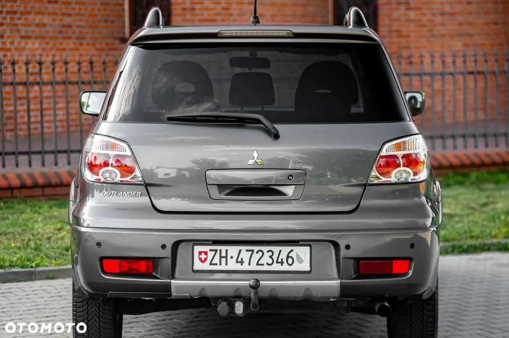 Mitsubishi Outlander - 9