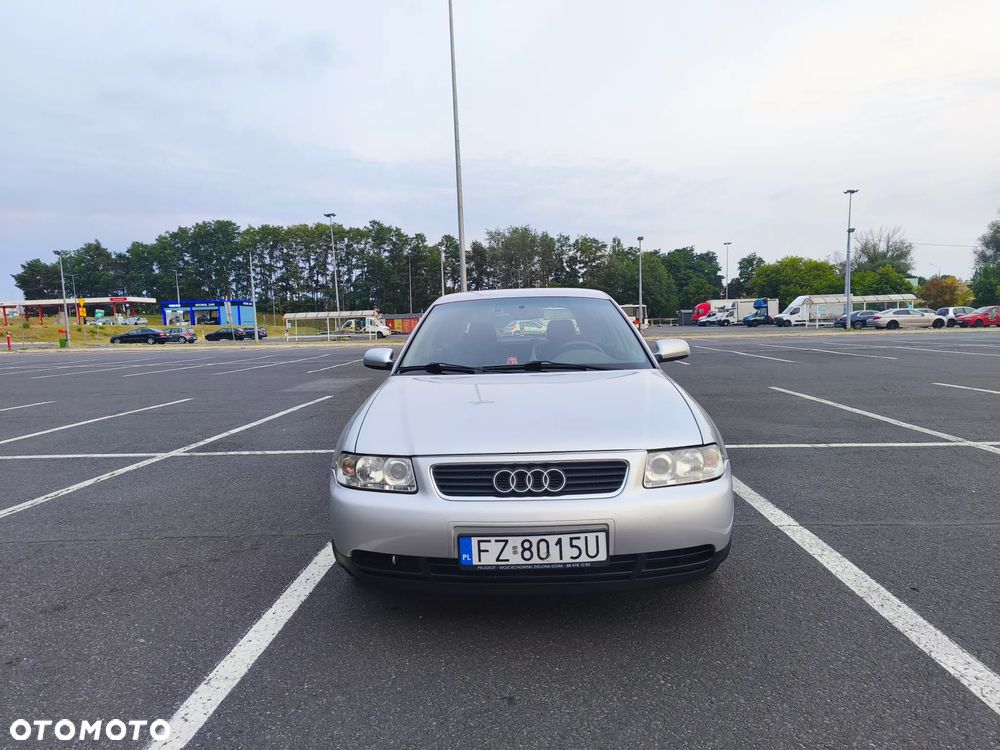 Audi A3 Sportback - 2