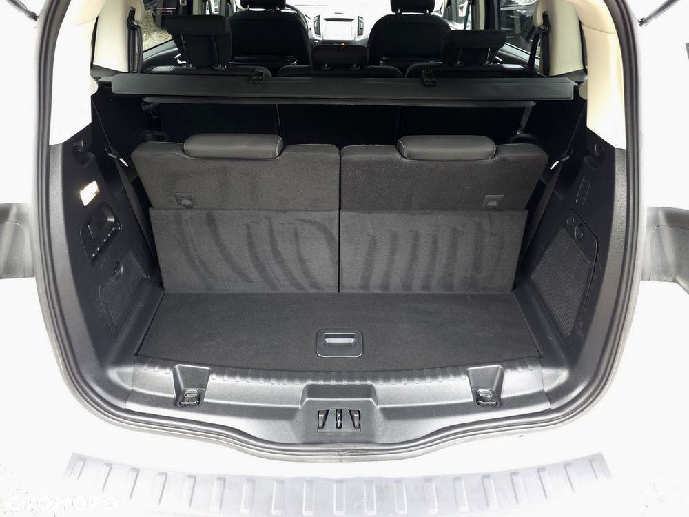Ford S-Max 2.0 EcoBlue Titanium - 37