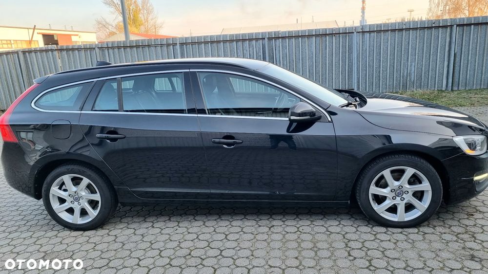 Volvo V60 D4 Momentum - 3