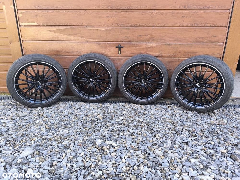 Koła AEZ 19 "5x114.3 235/40R19  Tesla Honda Toyota