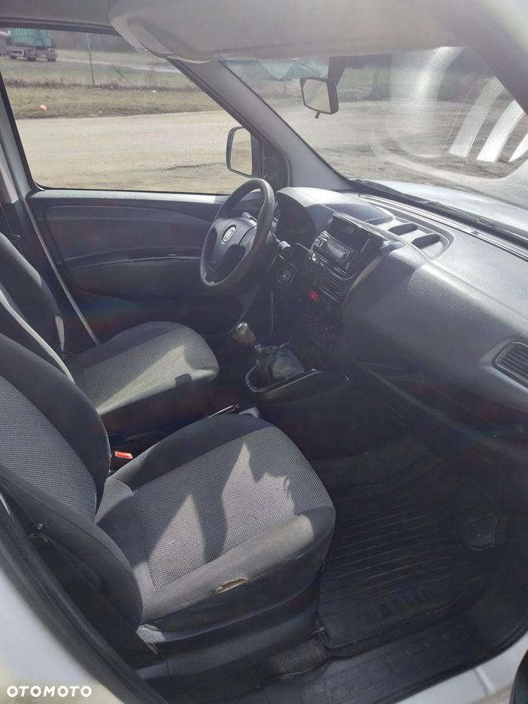 Fiat Doblo 1.4 16V Dynamic - 8