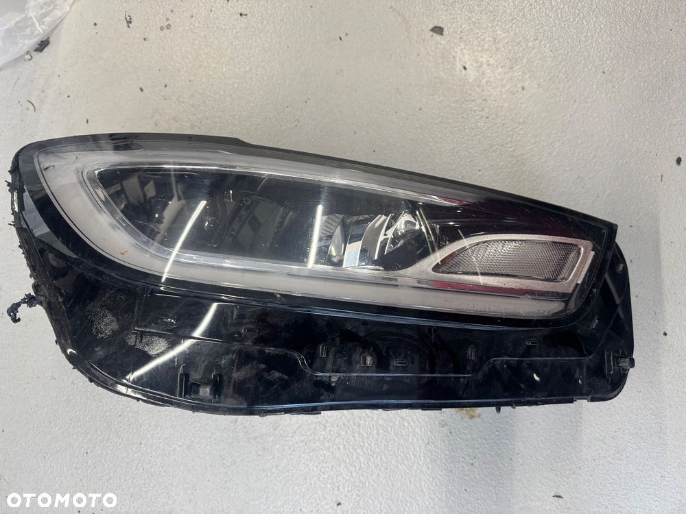 Lampa przednia Chrysler Pacifica - 2