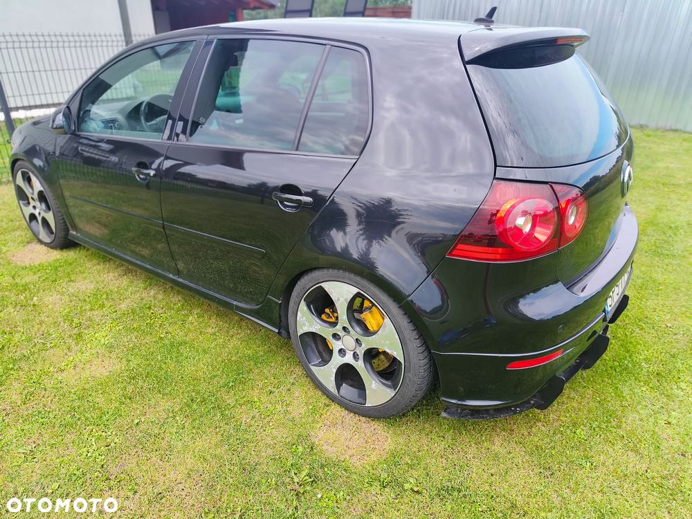 Volkswagen Golf - 2