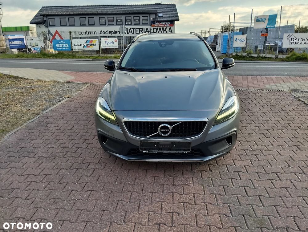 Volvo V40 Cross Country D2 Drive-E SCR Momentum - 1