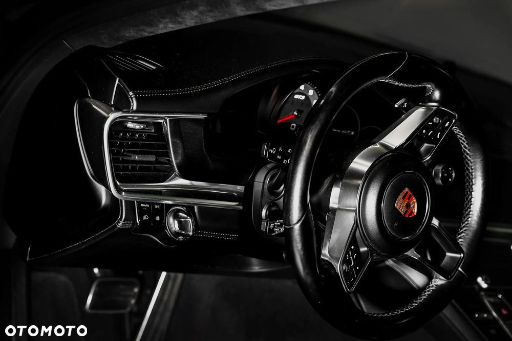 Porsche Panamera GTS - 15