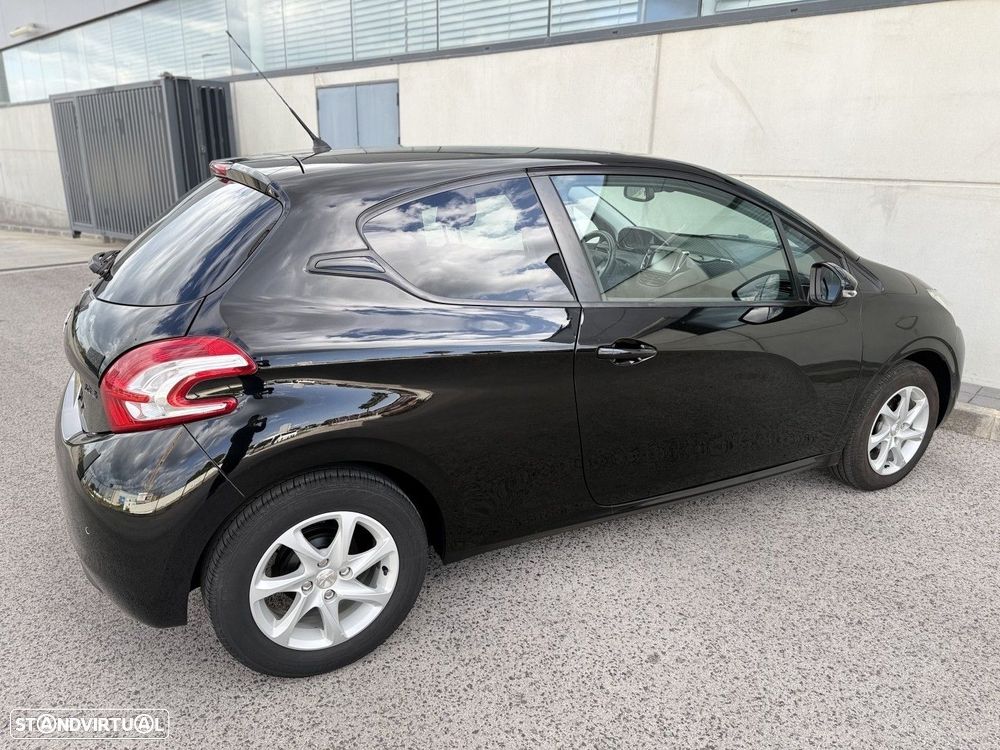Peugeot 208 1.2 PureTech Active - 14