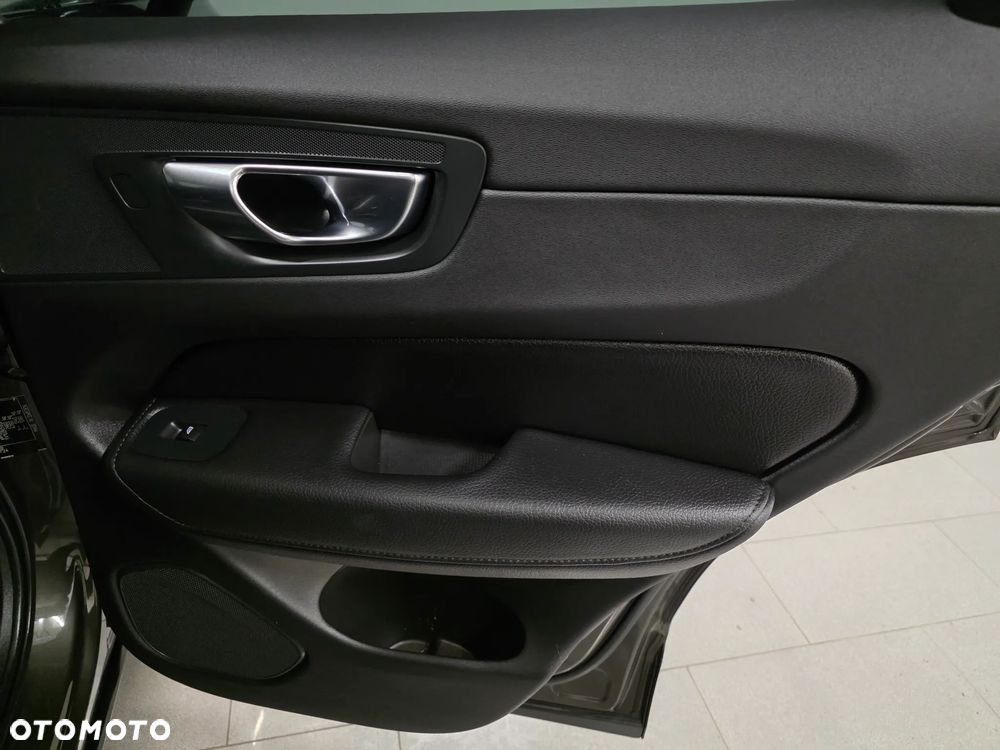 Volvo XC 60 B4 D Inscription - 24