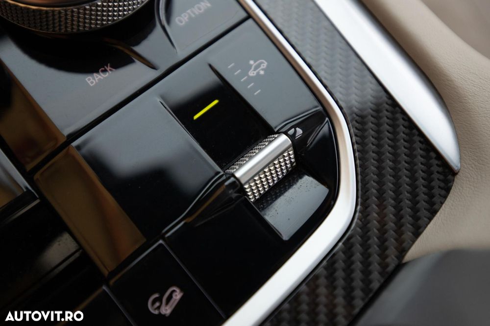 BMW X6 xDrive40i - 26