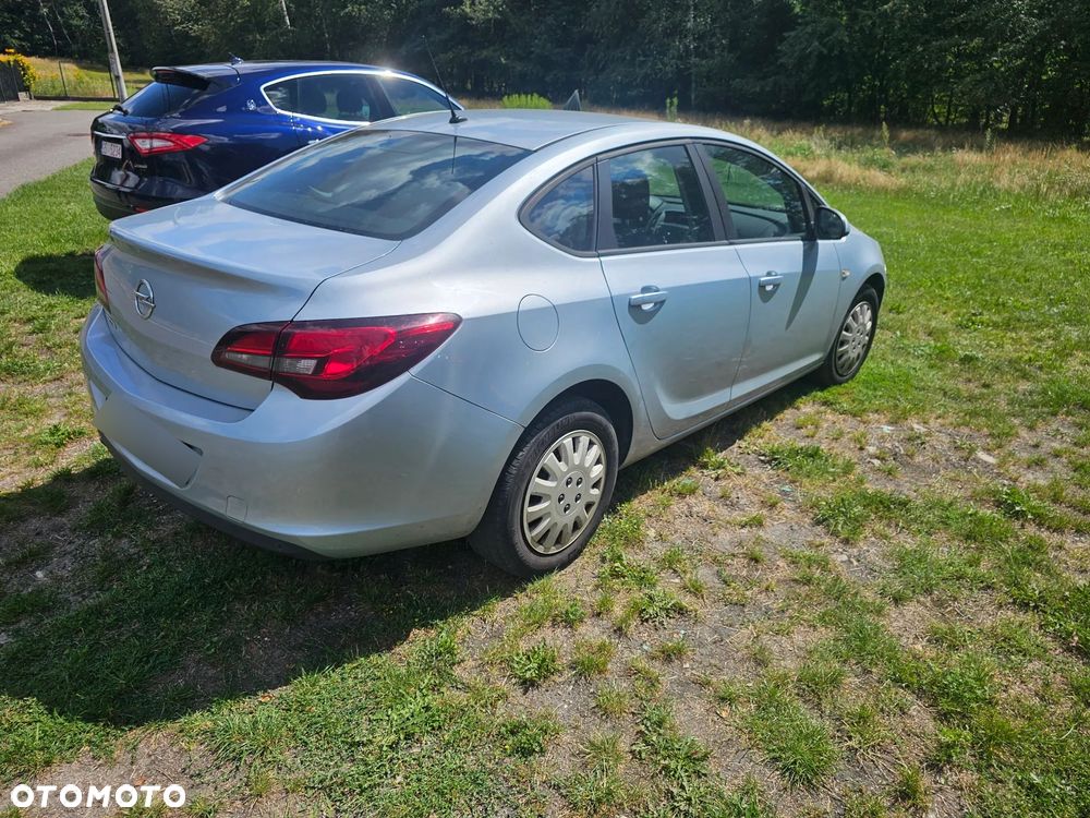 Opel Astra 1.4 T EU6 - 3