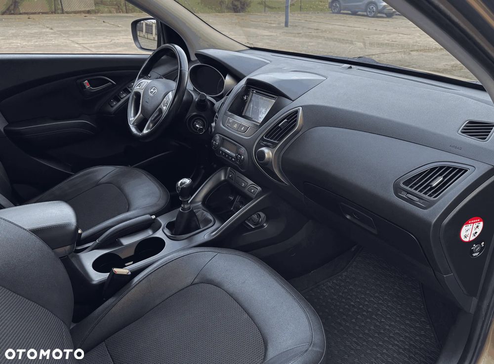 Hyundai ix35 1.6 2WD Fifa World Cup Edition - 28