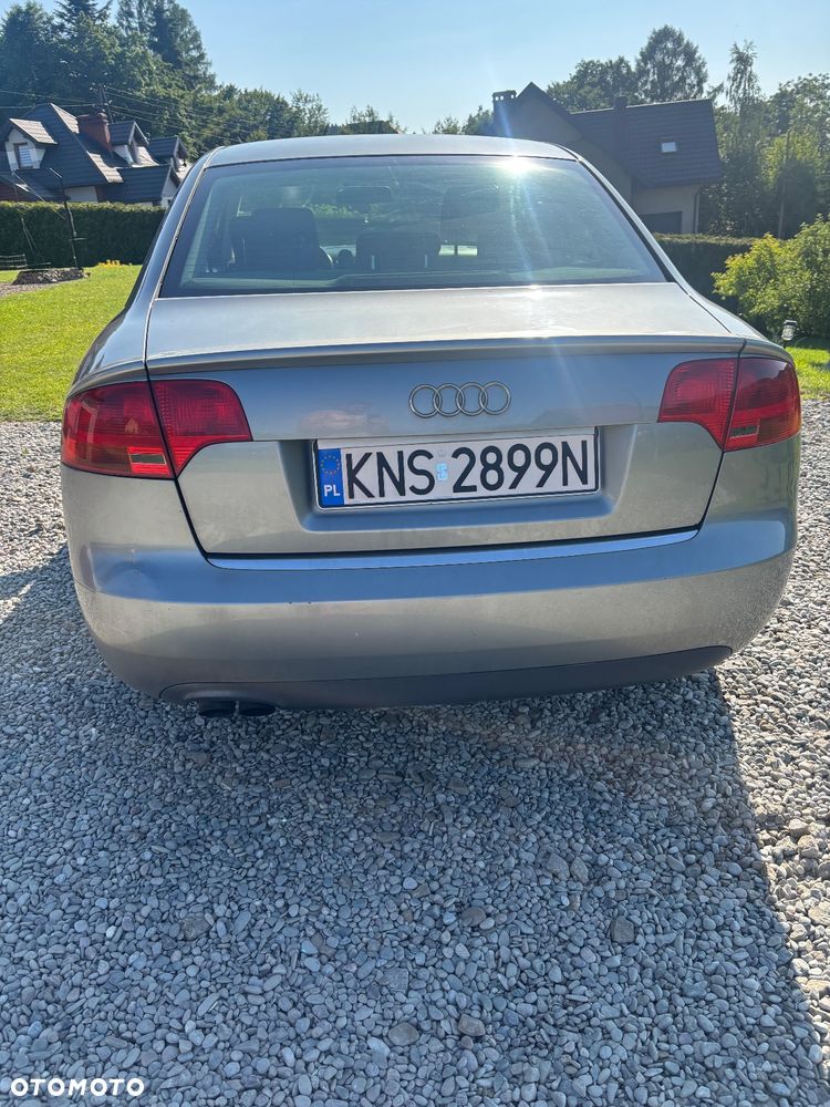 Audi A4 Limousine - 6