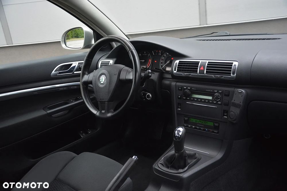 Skoda Superb 2.0 TDI DPF Exclusive - 24