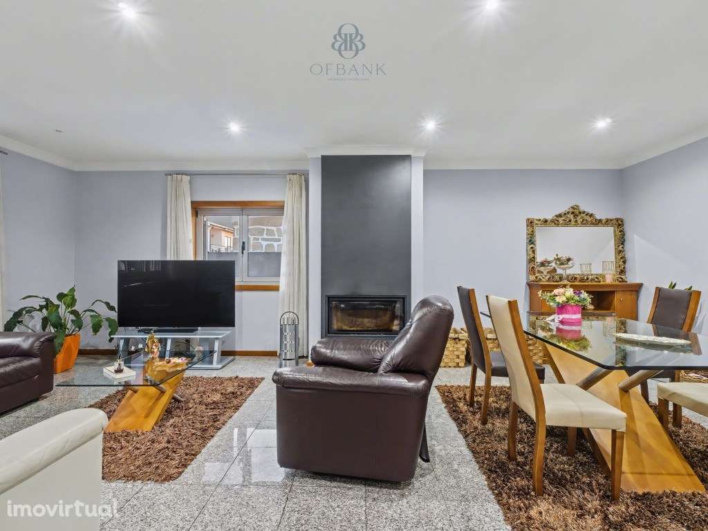 Moradia V3 no Mindelo - Conforto, espaço e eficiência num só lar - Grande imagem: 3/35