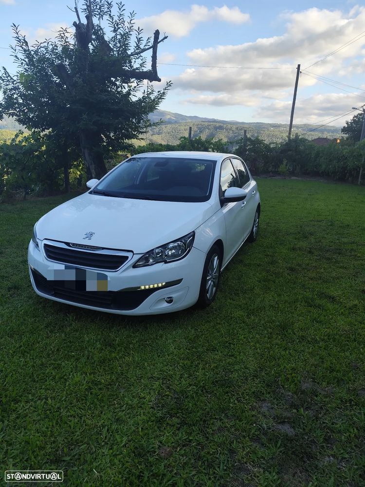 Peugeot 308 - 1