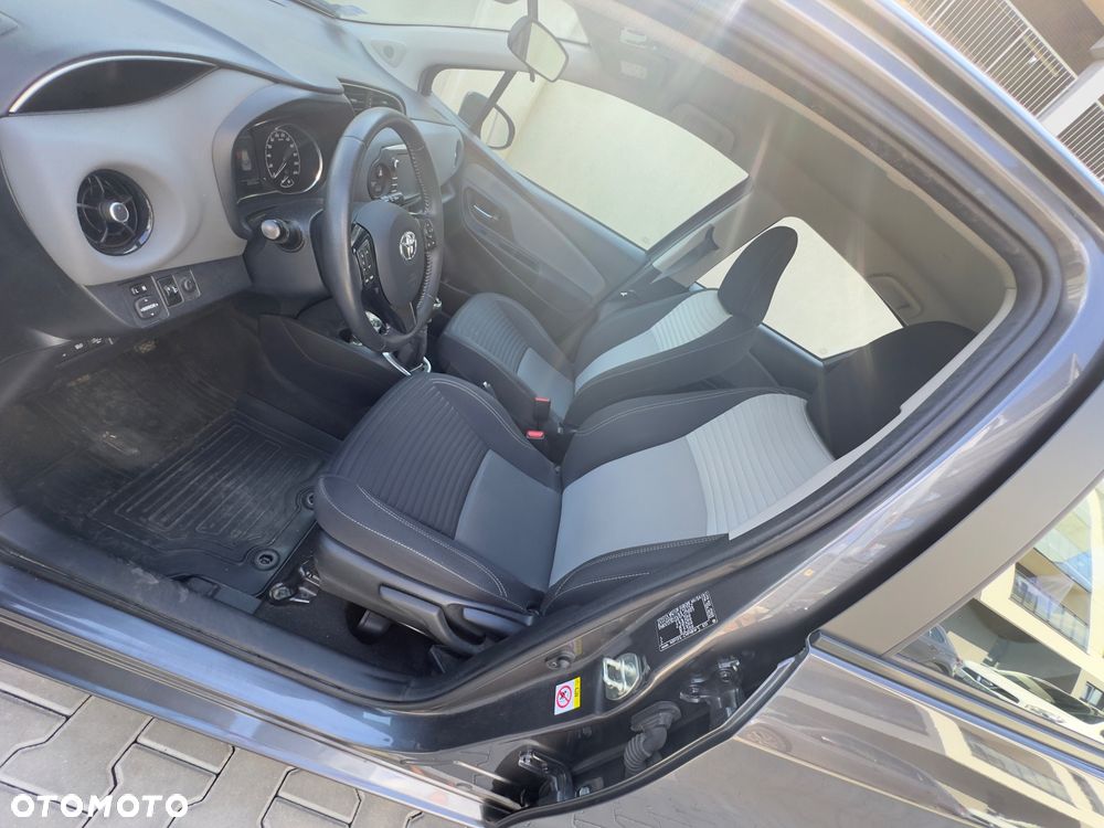 Toyota Yaris - 24