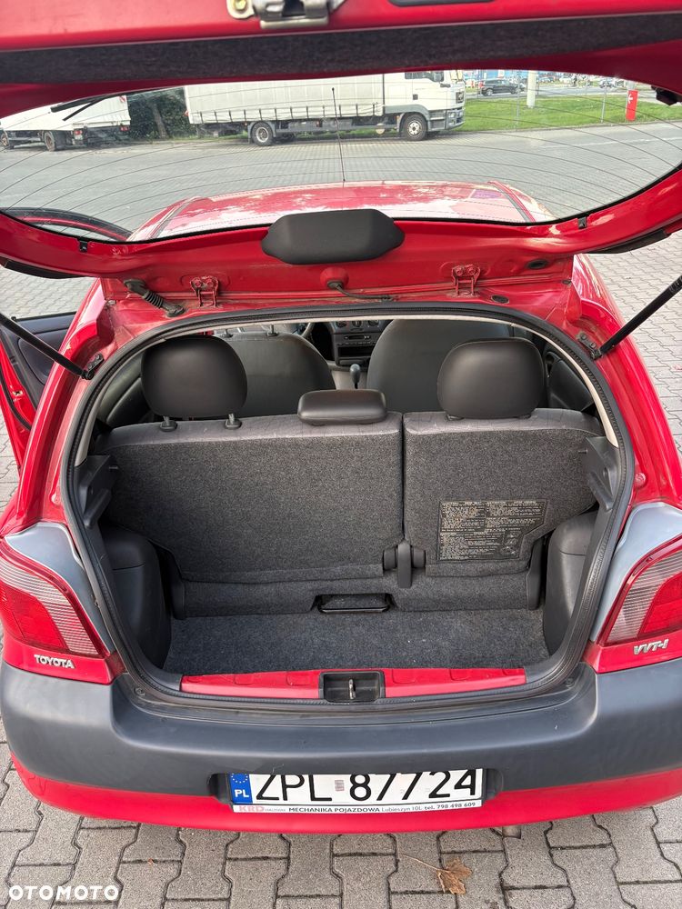 Toyota Yaris 1.0 Base - 11