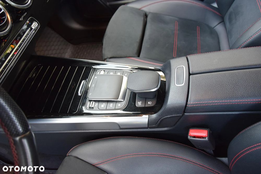 Mercedes-Benz GLB AMG 35 4-Matic - 19