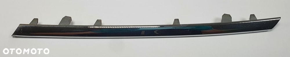 LISTWA ATRAPY GRILLA CHROM MERCEDES W245 - 1