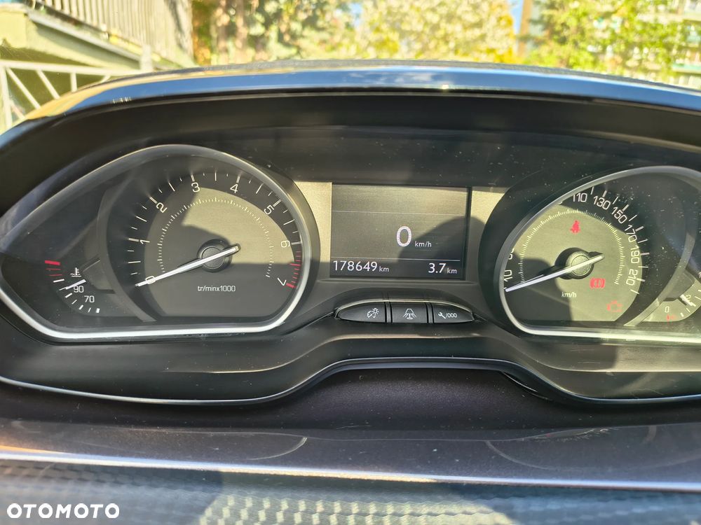 Peugeot 2008 1.6 VTi Active - 13