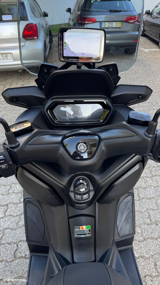 Yamaha X-Max - 10