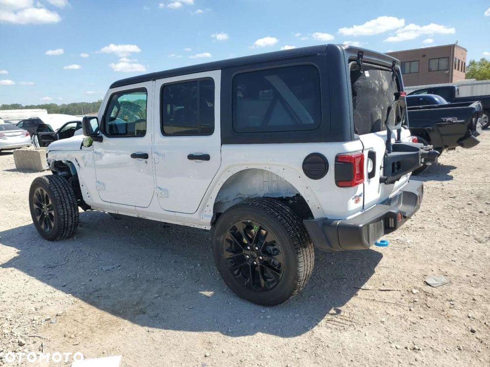 Jeep Wrangler - 11