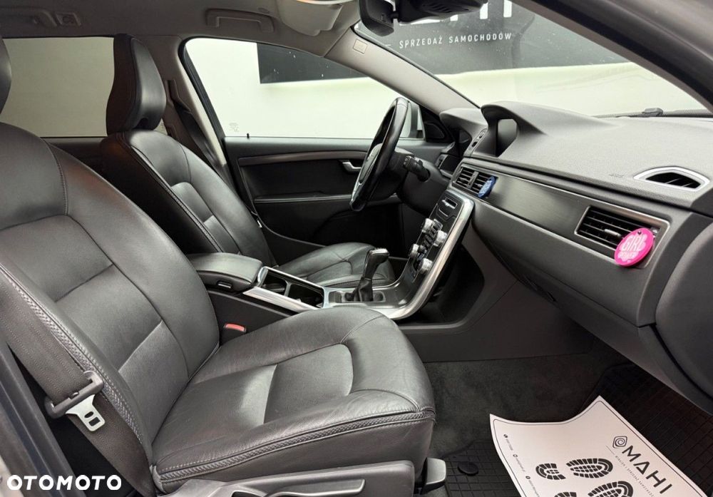 Volvo XC 70 - 18