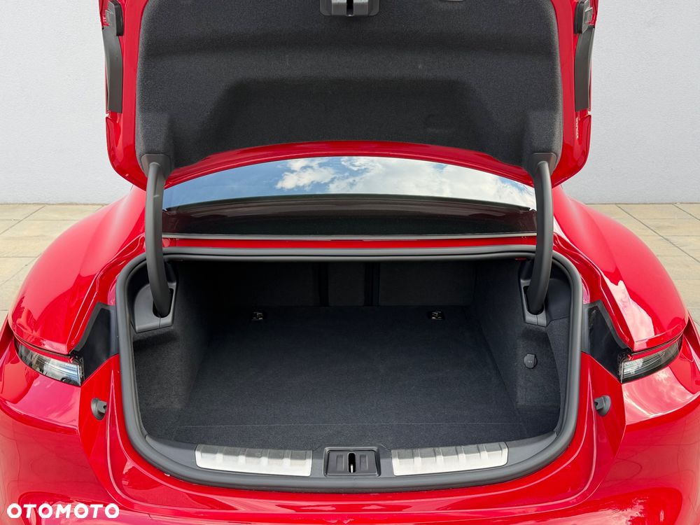 Porsche Taycan - 7