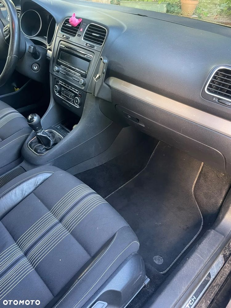 Volkswagen Golf - 8