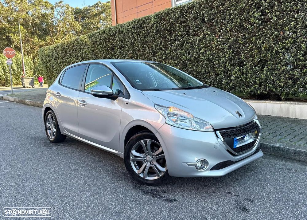 Peugeot 208 1.4 HDi SE Style - 9