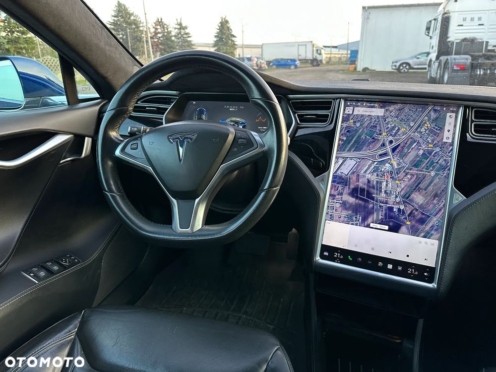 Tesla Model S Long Range Plus - 11