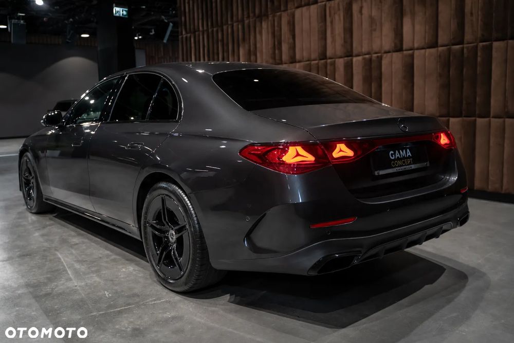 Mercedes-Benz Klasa E 220 d mHEV 4-Matic AMG 9G-Tronic - 9