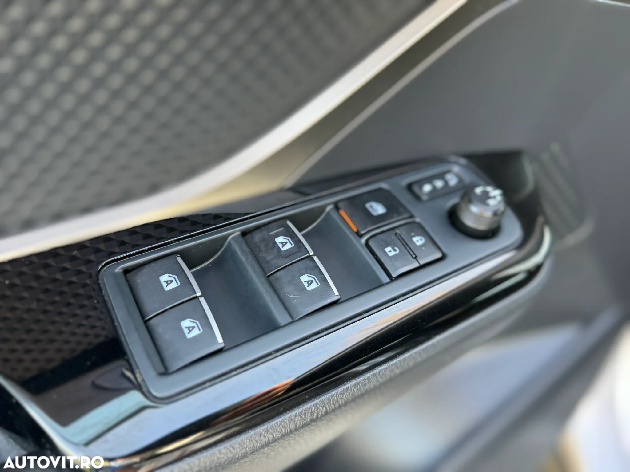 Toyota C-HR Hybrid Business-Edition - 13
