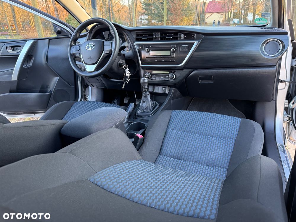 Toyota Auris 1.33 Dual-VVT-i Cool - 24