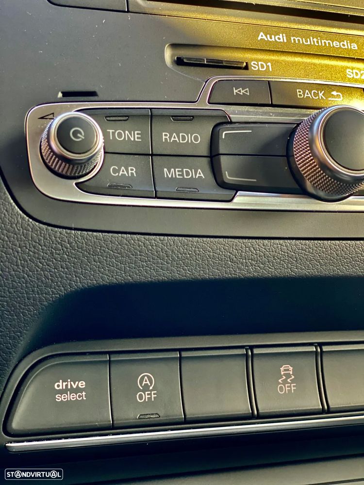 Audi Q3 2.0 TDI S-line - 22