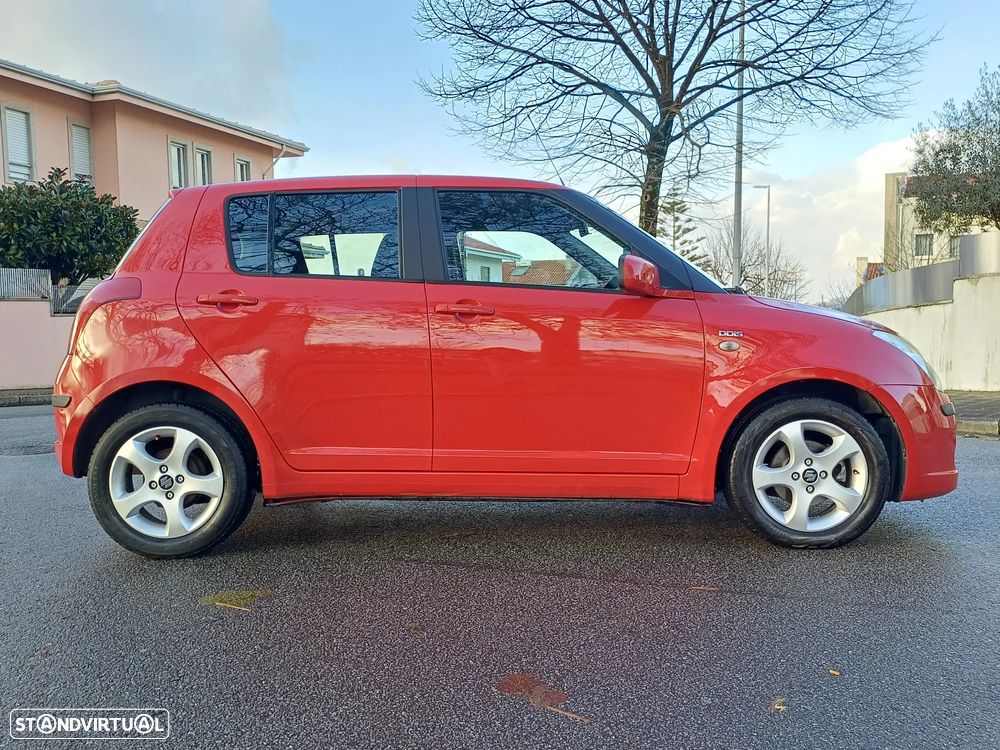 Suzuki Swift 1.3 DDiS GL - 12