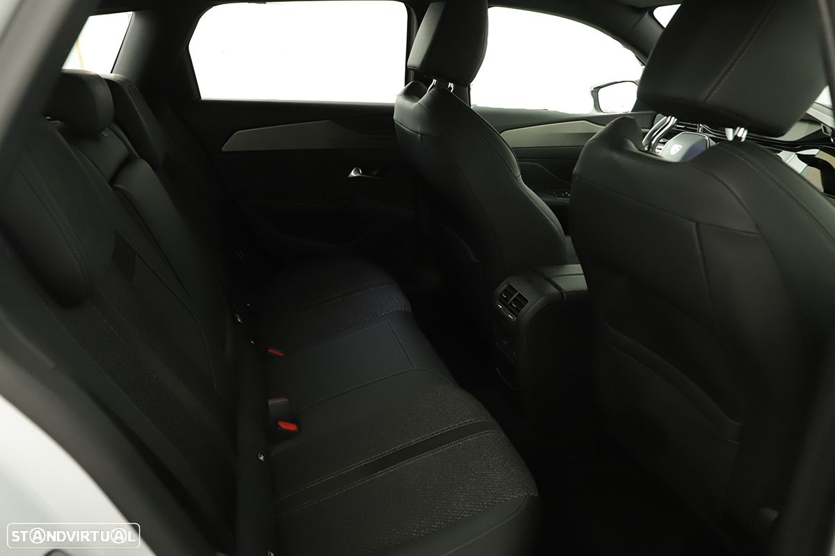 Peugeot 308 SW 1.2 PureTech GT EAT8 - 21