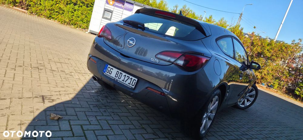 Opel Astra GTC 1.6 Turbo Innovation - 10