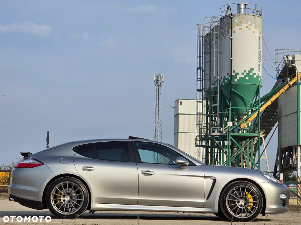 Porsche Panamera 4 PDK Edition - 32