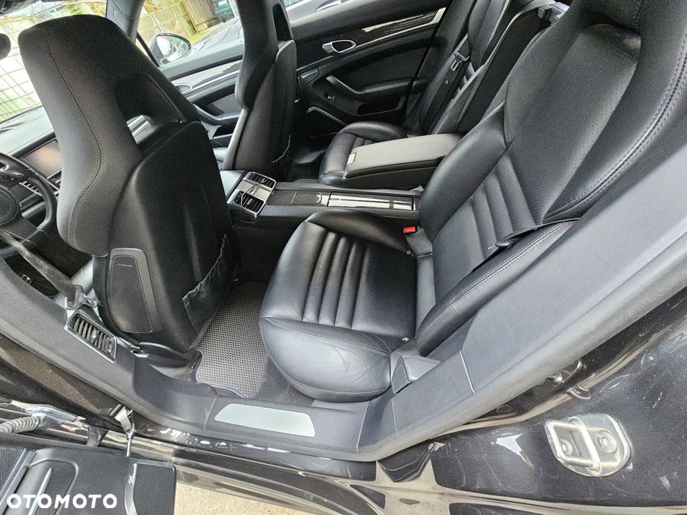 Porsche Panamera Turbo S - 31